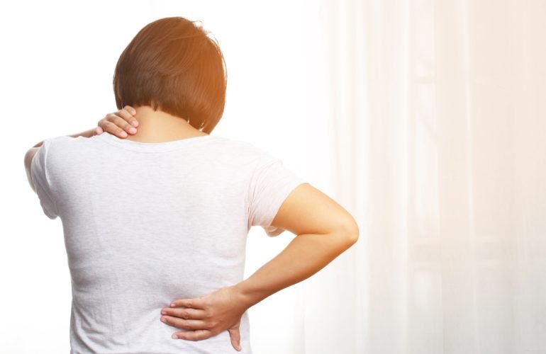 Tips to travel when you are suffering from spinal problems